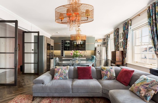 Luxury 2Bed In The Heart Of Leamington w/Parking | Pass the Keys