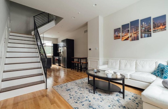 Luxury 3 bed near PENN / CHOP with skyline view!