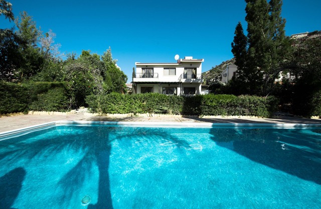 Luxury 3bedroom Villa with private big poolwith sea view . 200 meters - beach