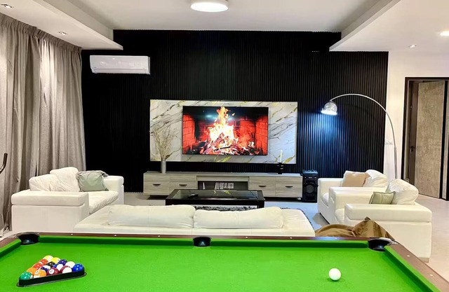 Luxury 3BR Apt Near Ngor Beach Balcony & Wi-Fi