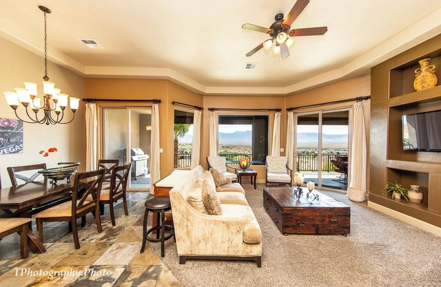 Luxury, 4+ Bedroom, 4 Bath Home on Golf Course with the Best View in Mesquite!
