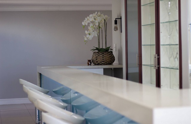 Luxury 4-Bedroom Apartment with Stunning Seaviews & Aircon – Your Dream Escape