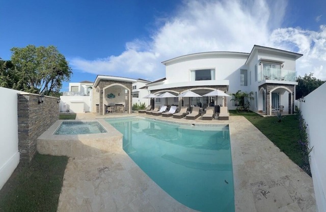 Luxury 4-bedroom Villa Park #12 - Shareholder 'Black' Band All-Inclusive