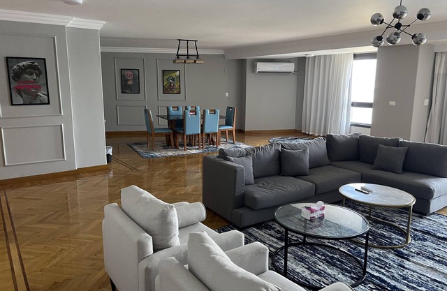 Luxury 4000sq flat direct Nile view+Fairmont view