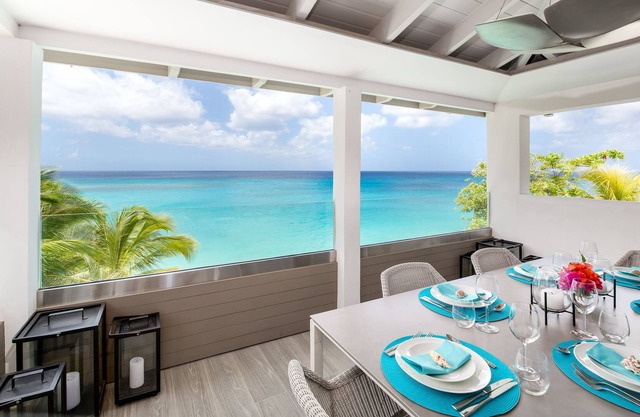 Luxury 5 bedroom Beachfront villa