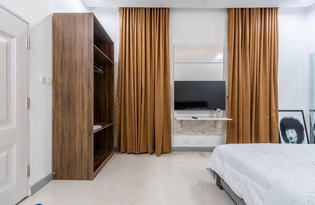 Luxury 5 Bedroom Duplex with indoor swimming pool and Gym