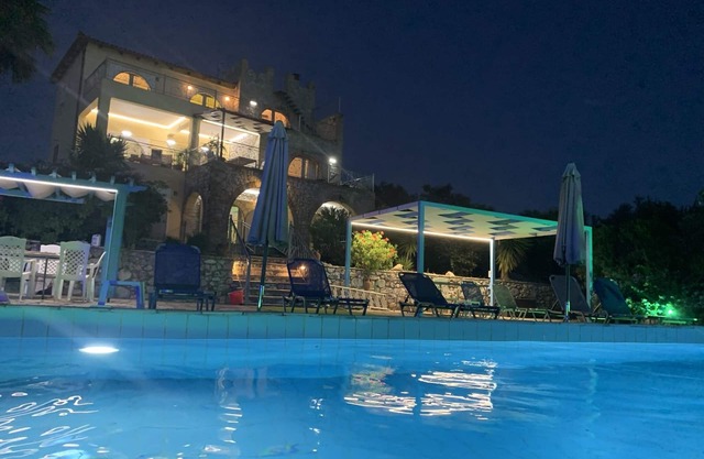 Luxury 5 Bedroom Villa ,private pool ,Air-conditioning. Spectacular Sea Views.