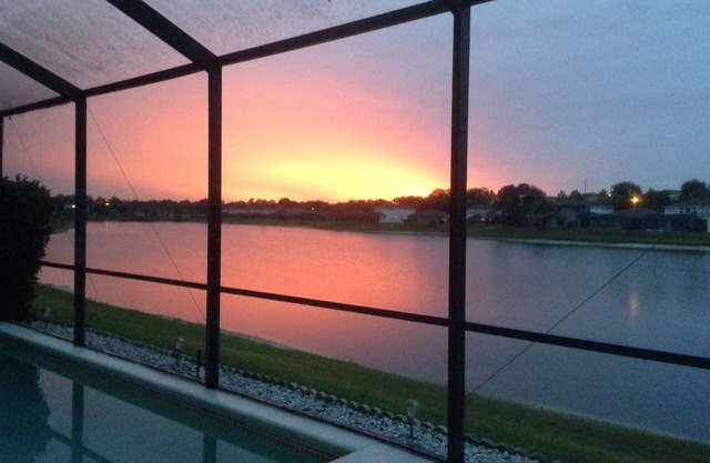 Luxury 5BR/3.5BA Villa, 2 Masters - Lakeside Pool & Games Room.