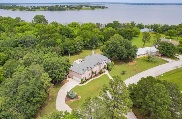 Luxury 6BR Lake Home + Hot Tub + Pool Coming Soon
