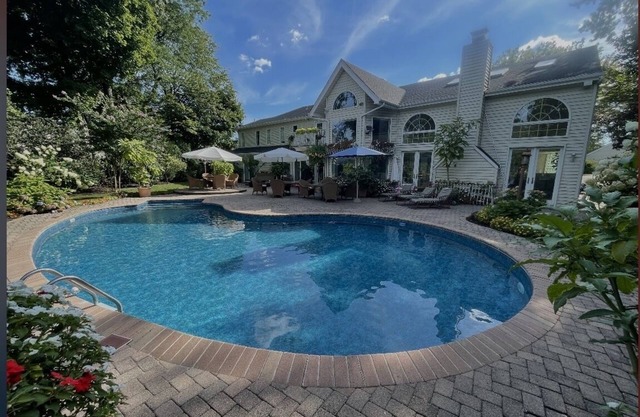 Luxury 7100 Sqft Home close to Manhattan, Renowned Hamptons and Beaches