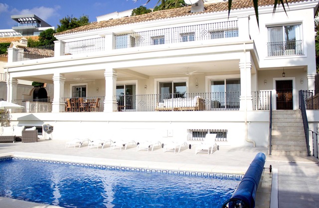 Luxury accommodation in Villa with stunning views of mountains, sea and with large pool.