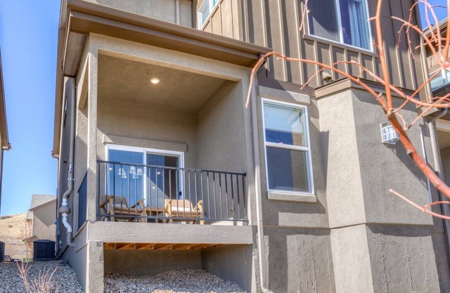 Luxury AFA 3 BED Getaway with Mt. Views