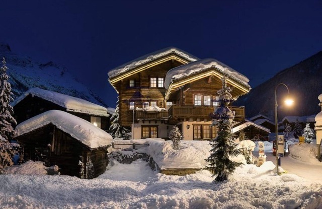 Luxury Alpine Escape, Matterhorn Chalet 1012