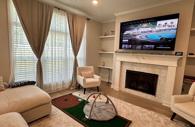 Luxury and Executive 4-bedroom house, Close to Blue Oval City