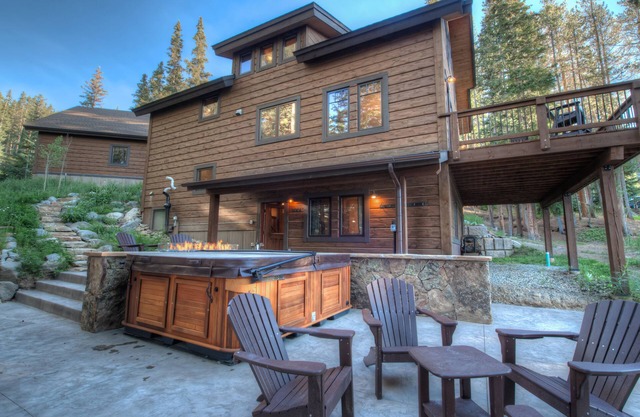 Luxury and Light Mountain Escape