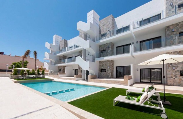 Luxury apartment in Arenales del Sol, 5 minutes from the beach on foot!