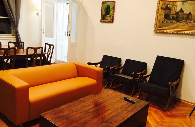 Luxury Apartment for Family, Big APARTMENT WITH TWO SEPARATED ROOMS, Terrace