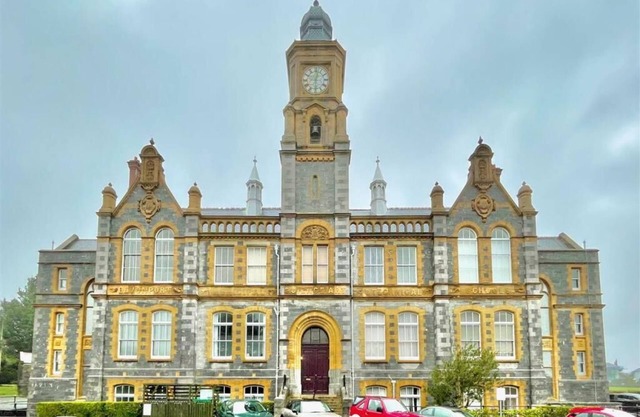 Luxury Apartment in Grade II listed building