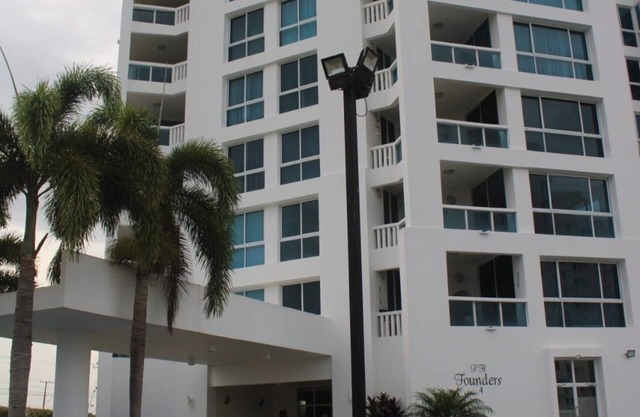 LUXURY APARTMENT IN PLAYA BLANCA