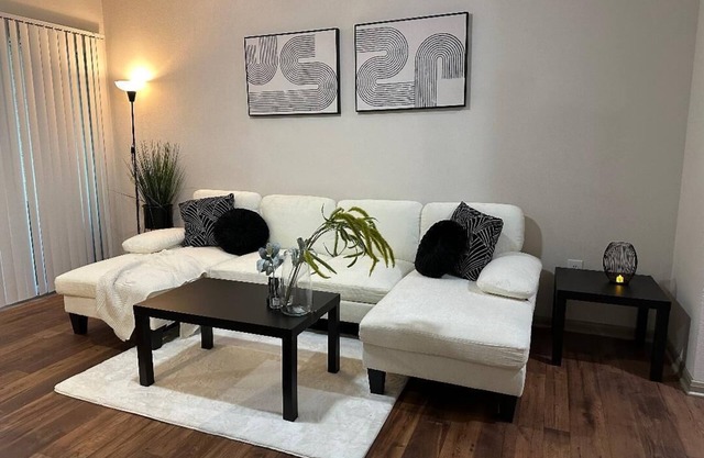 Luxury Apartment in Upper Kirby
