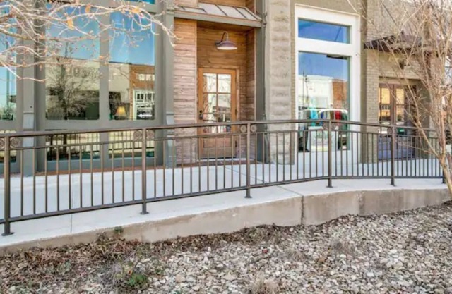 Luxury Apartment in Historic Downtown Bridgeport!