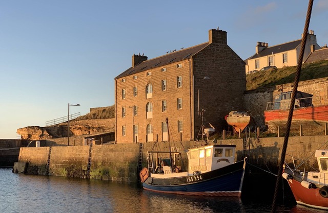 Luxury Apartment Overlooking The Harbour, The Bay And The Moray Firth