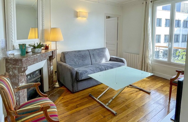 LUXURY APARTMENT PARIS
