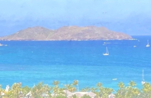 Luxury apartment stunning views/5 minutes from Saint Jean Beach/swimming pool