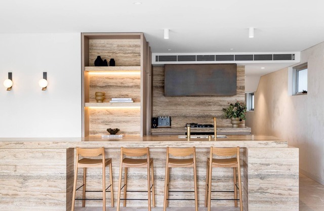 Luxury Apartment with Bronte Beach Views