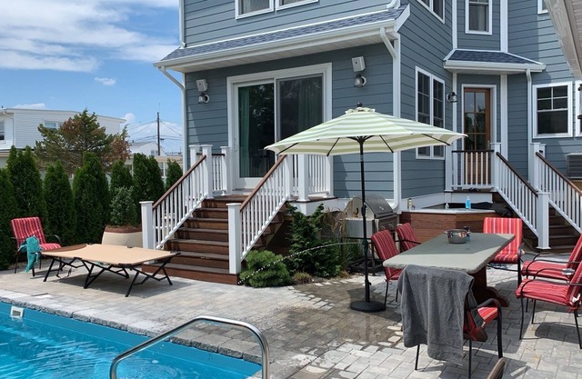 Luxury Beach block house