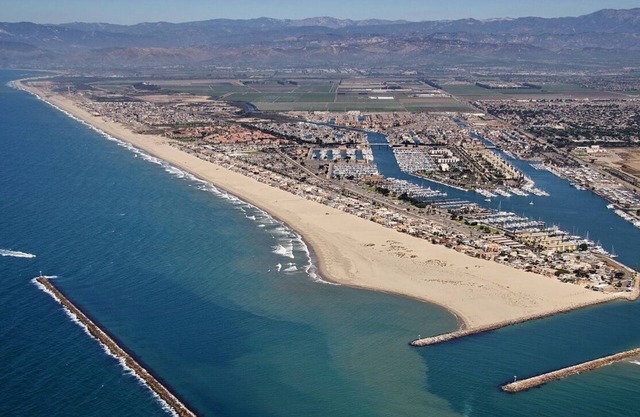 Luxury Beach House Rental in Hollywood Beach, Oxnard, CA