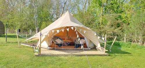 Luxury Bell tent Glamping near Yorkshire Wolds