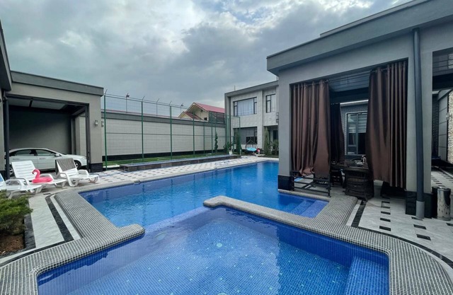 Luxury California Dacha with 2 pool