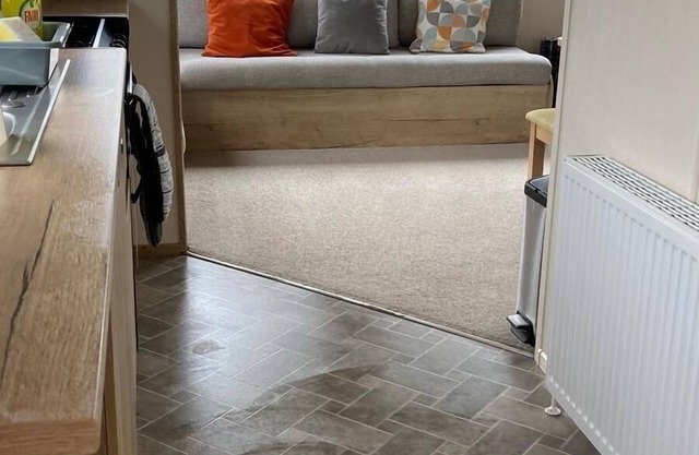 Luxury caravan with sea views !pet friendly