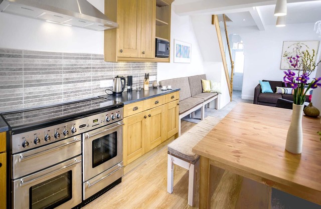 Luxury Central Bath House