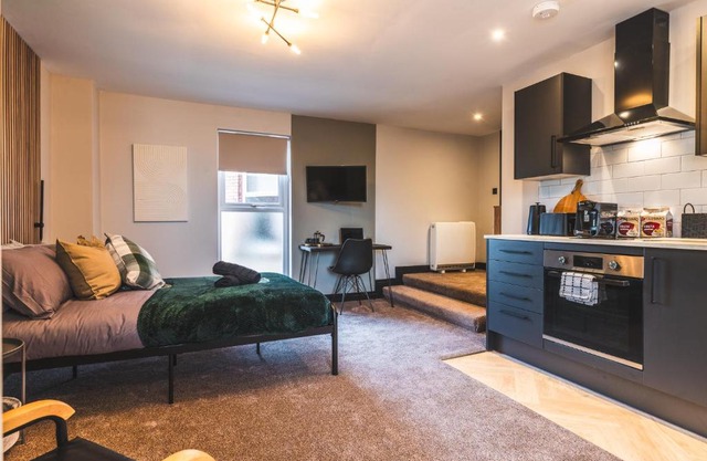 Luxury Central Derby Apartment