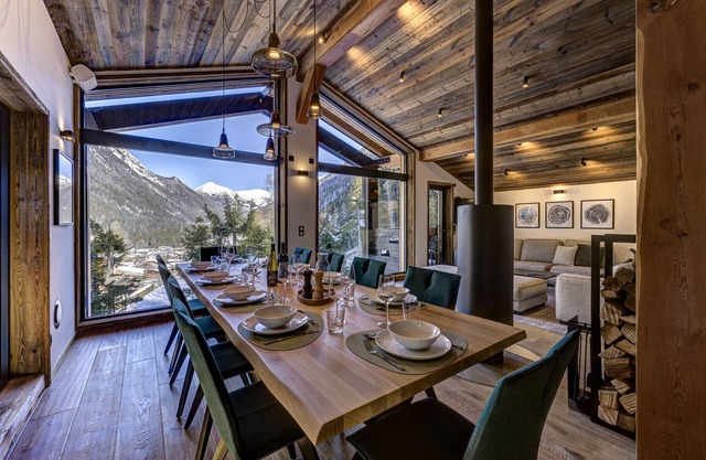 Luxury Chalet with Stunning Views in Quiet Hamlet