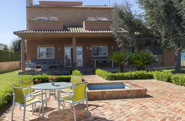 Luxury Chalet - Private Pool & Parking - Solarium