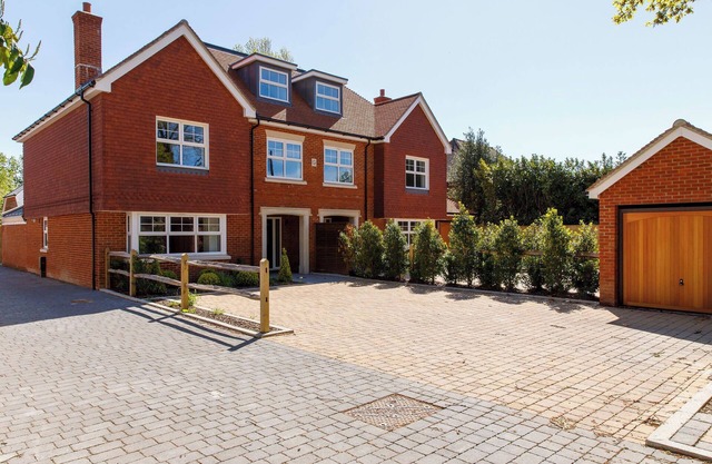 Luxury Chichester Home for 12