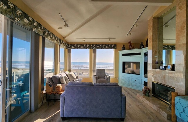 Luxury Condo with Amazing Views