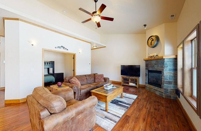 Luxury condo with private deck, pond views, fast WiFi, boat launch & more