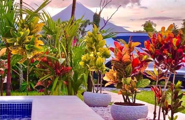Luxury Stay+Pool+WiFi+AC+Volcano View@La Fortuna!