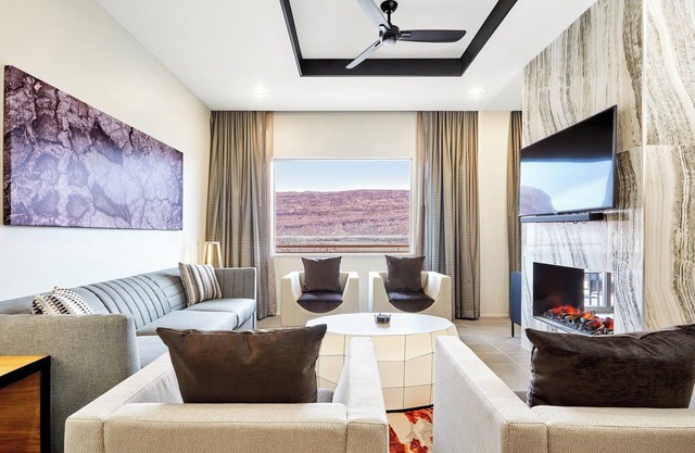 Luxury Desert Retreat a Thrill Seekers Dream!