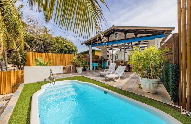 LUXURY DESIGNED WATERFRONT VILLA/POOL