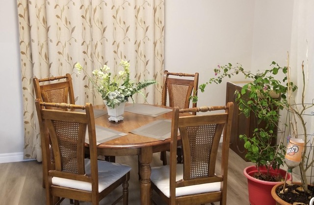 Luxury Detached 4 Bedroom House