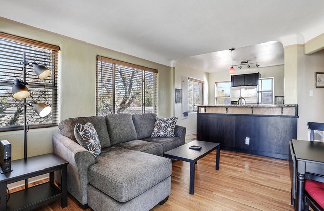 Luxury Downtown retreat with 360 degree views, connected garage, walkable local