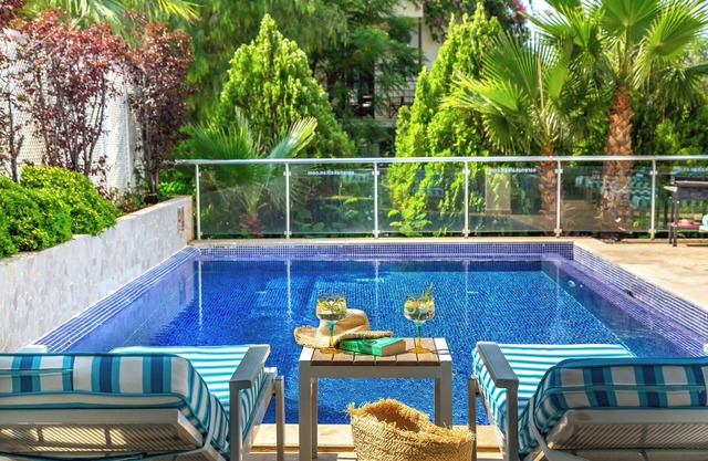 Luxury Duplex Apartment With Large Private Pool 3 Bedrooms Sleeps 6 8128795