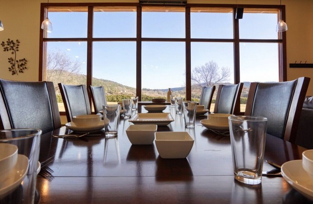 Luxury Earth Home w/Chef's Kitchen