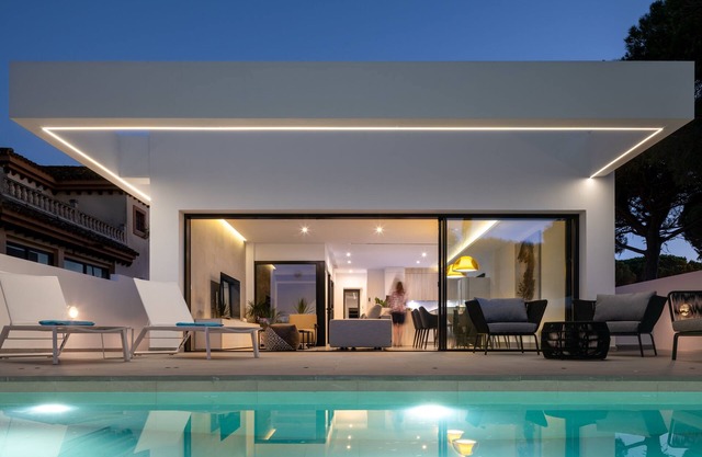 Luxury "Manuela Sea Villa" with Infinity Pool, Air Condition, Fitness Area & Wi-Fi