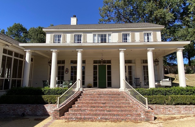 Luxury Estate Home just steps from the Oxford Square